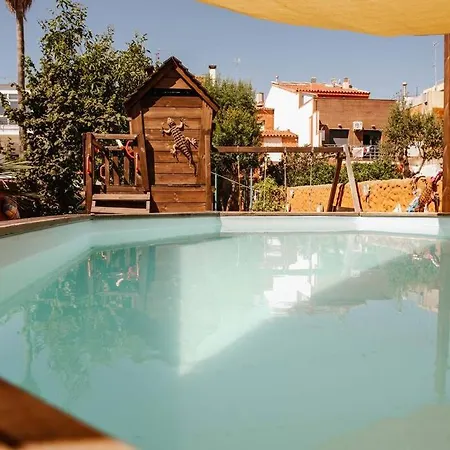 Apartment For 6 With Pool, Garden, Climbing Area