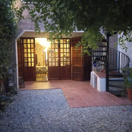 Apartment For 6 With Pool, Garden, Climbing Area