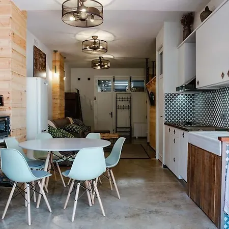 Apartment For 6 With Pool, Garden, Climbing Area Malgrat de Mar